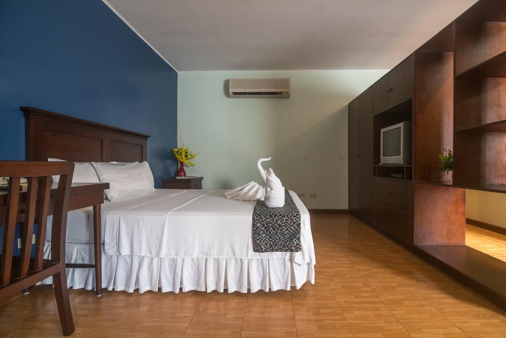 Oftana Suites Mandaue-stad Buitenkant foto