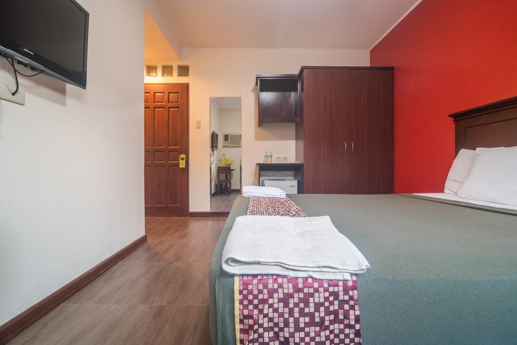 Oftana Suites Mandaue-stad Buitenkant foto