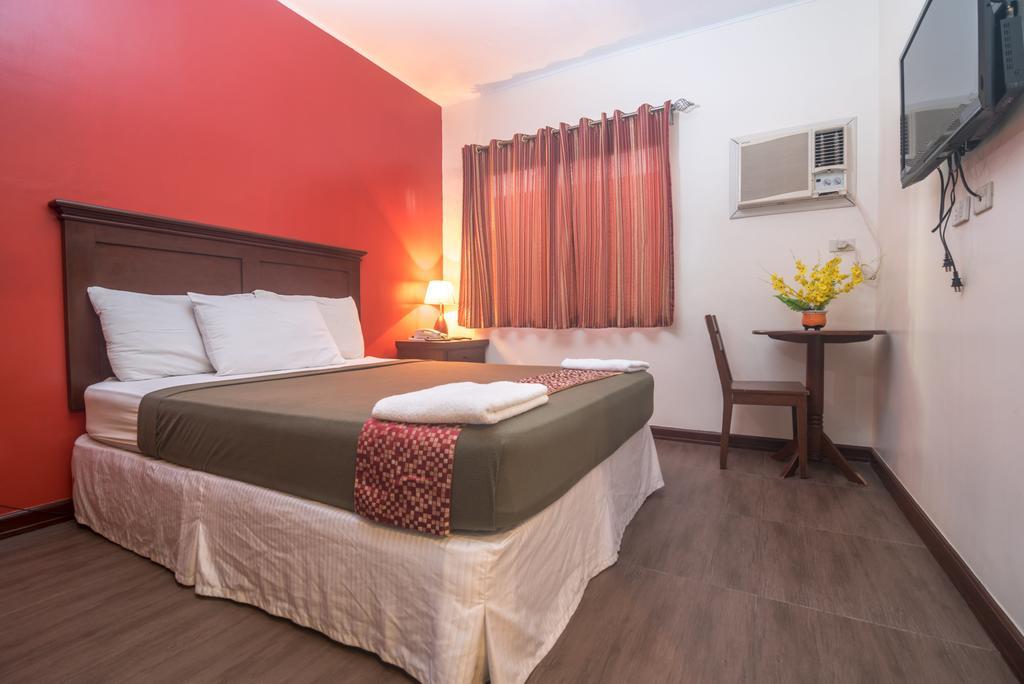 Oftana Suites Mandaue-stad Buitenkant foto