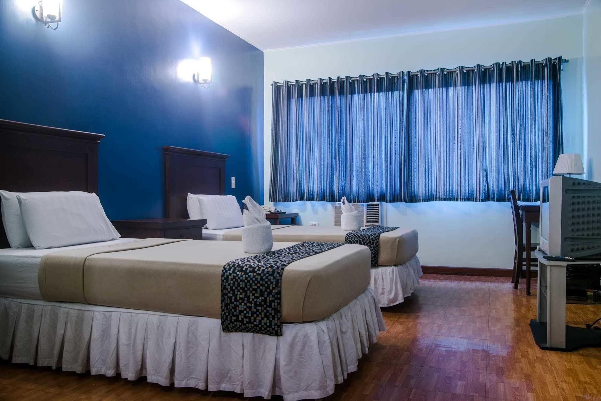 Oftana Suites Mandaue-stad Buitenkant foto