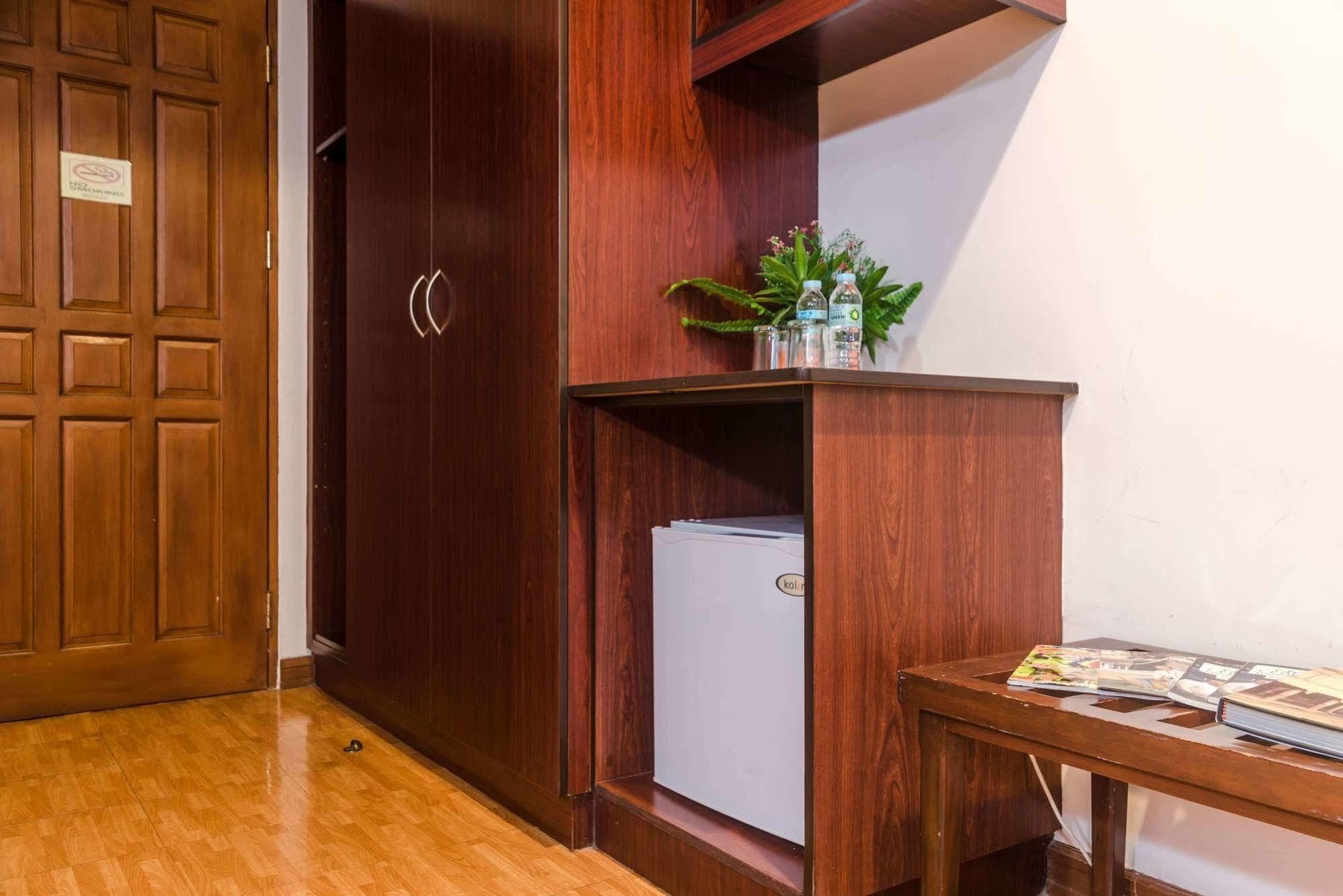 Oftana Suites Mandaue-stad Buitenkant foto